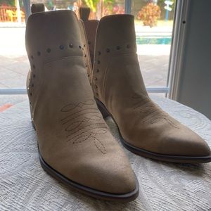 Women’s Tan Booties